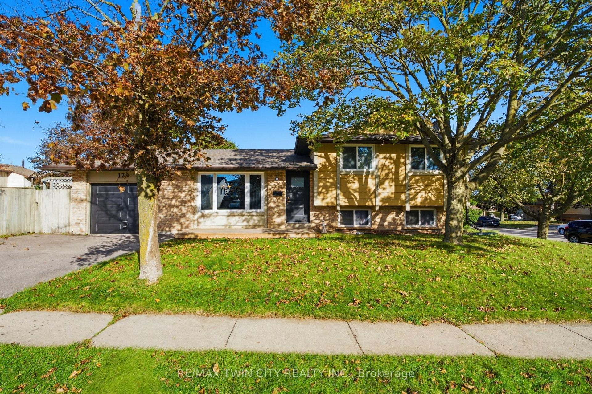 170 Sunset Boulevard, Cambridge — Detached for sale, photo 1