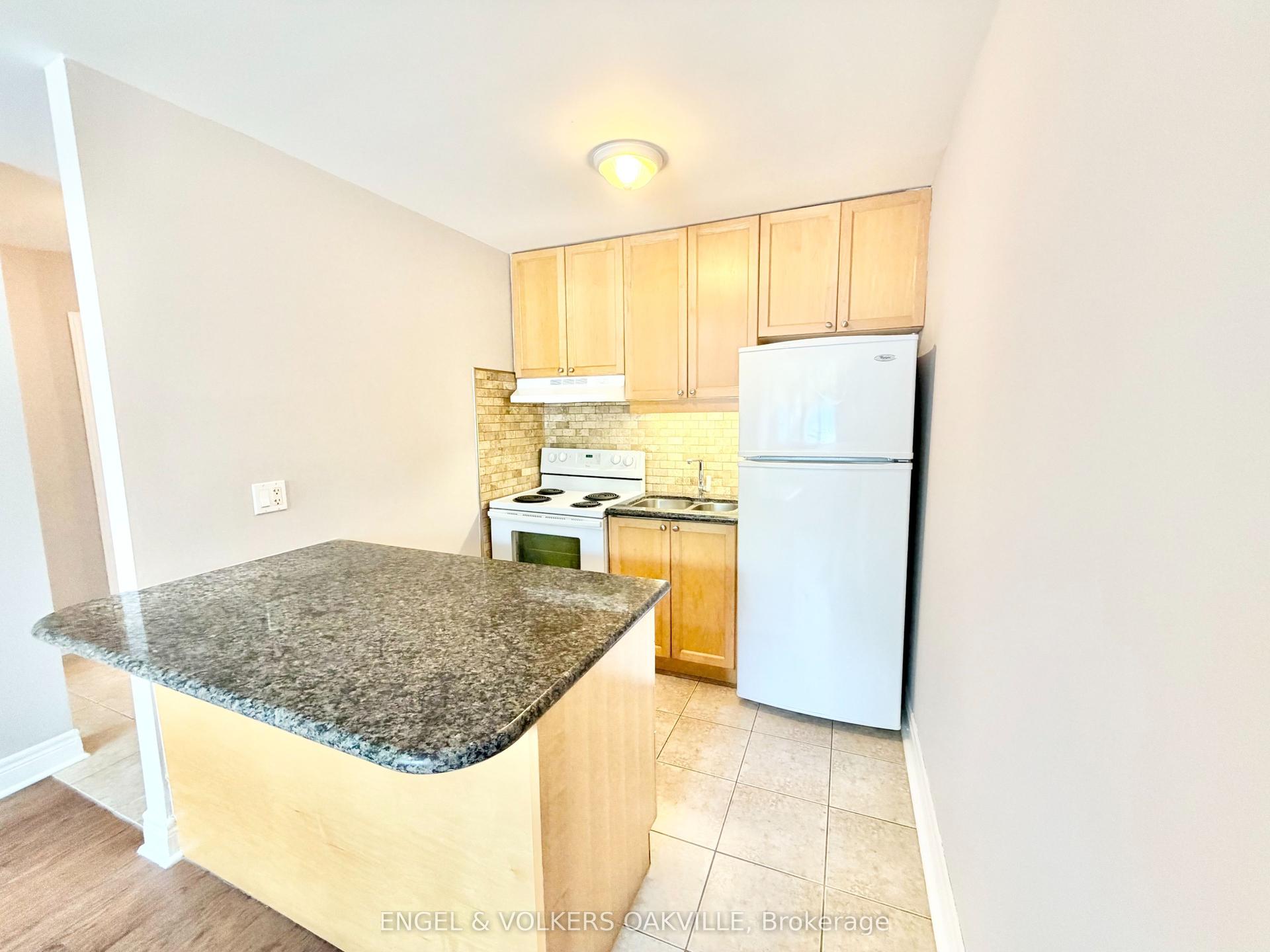 90 Twenty Fifth Street 35 #35, Toronto — Multiplex for lease, photo 1