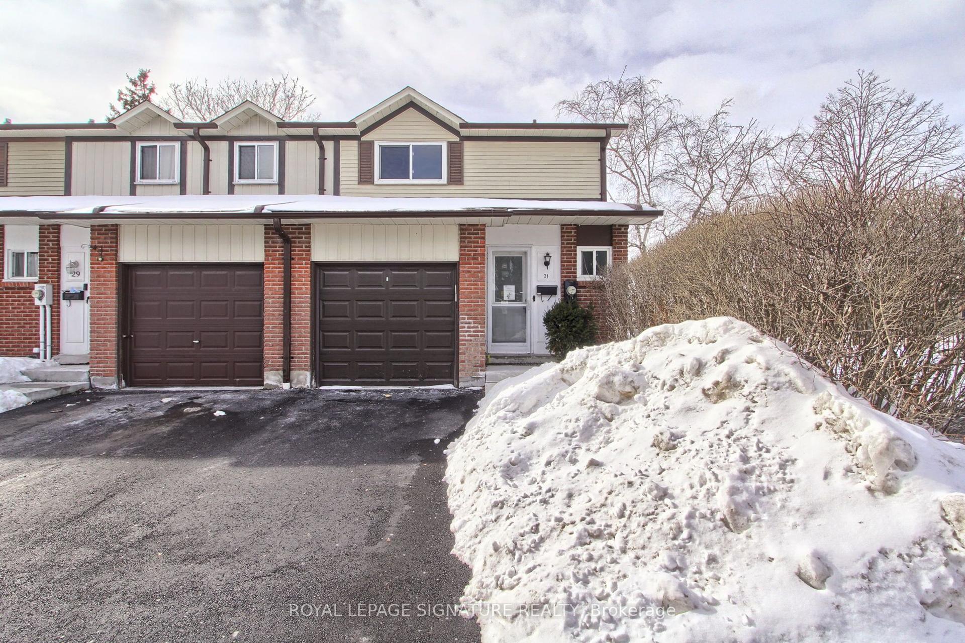 31 Parker Crescent — photo 1