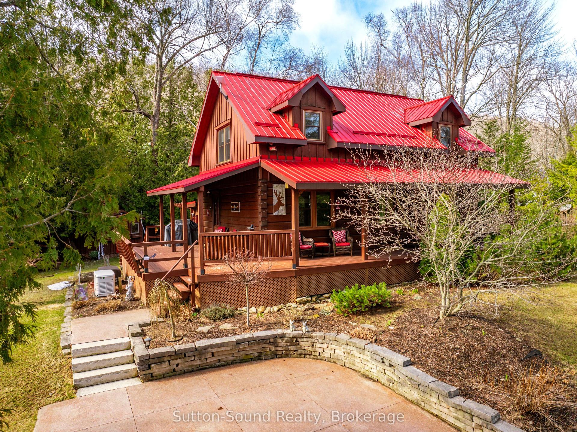 625 Mallory Beach Road — photo 1