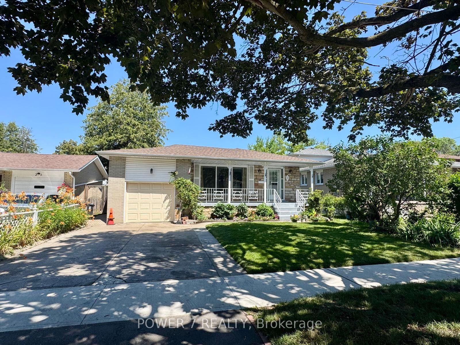 23 Donnacona Crescent, Toronto — Detached for sale, photo 1