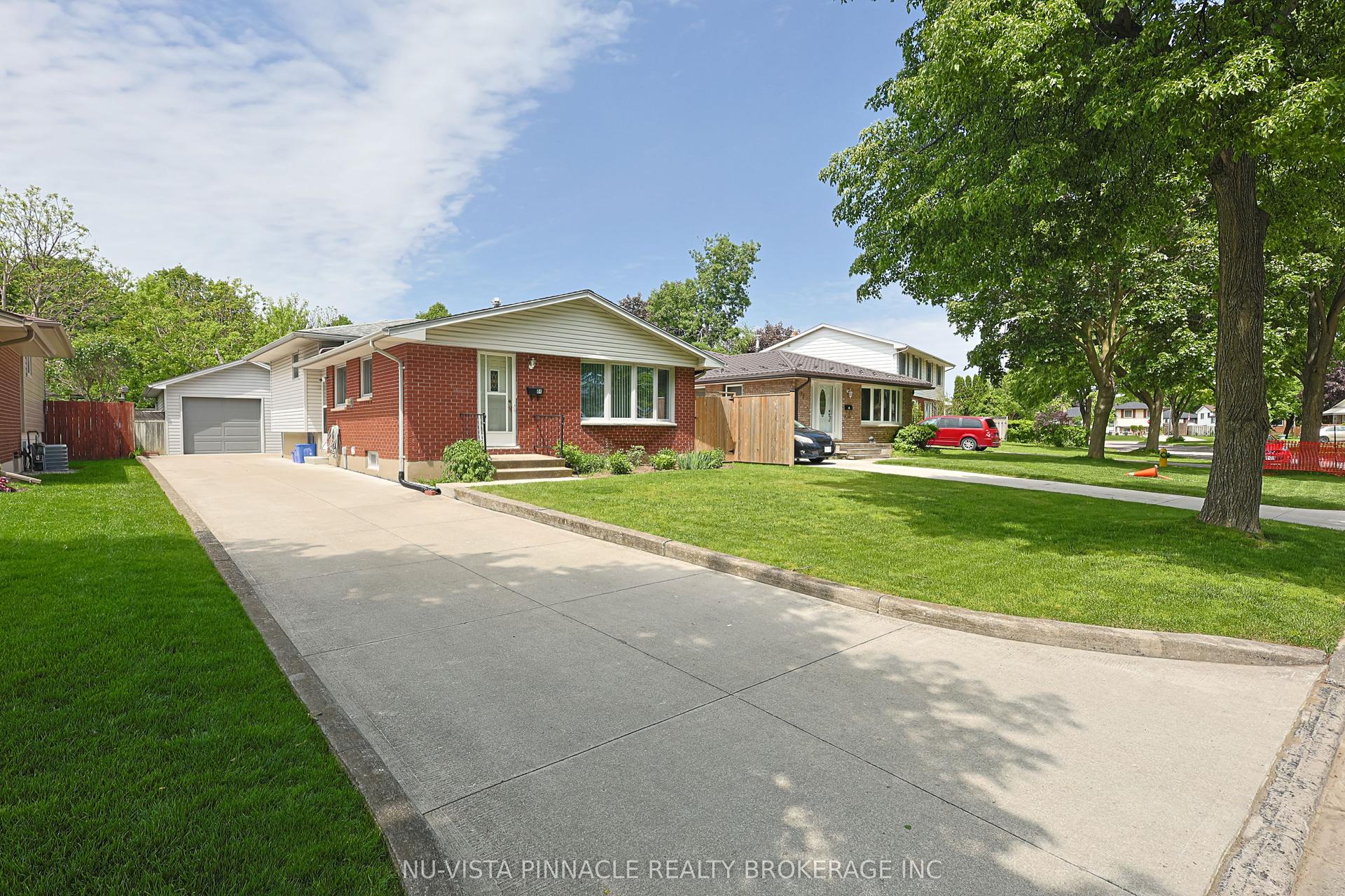 84 Kintail Crescent — photo 1