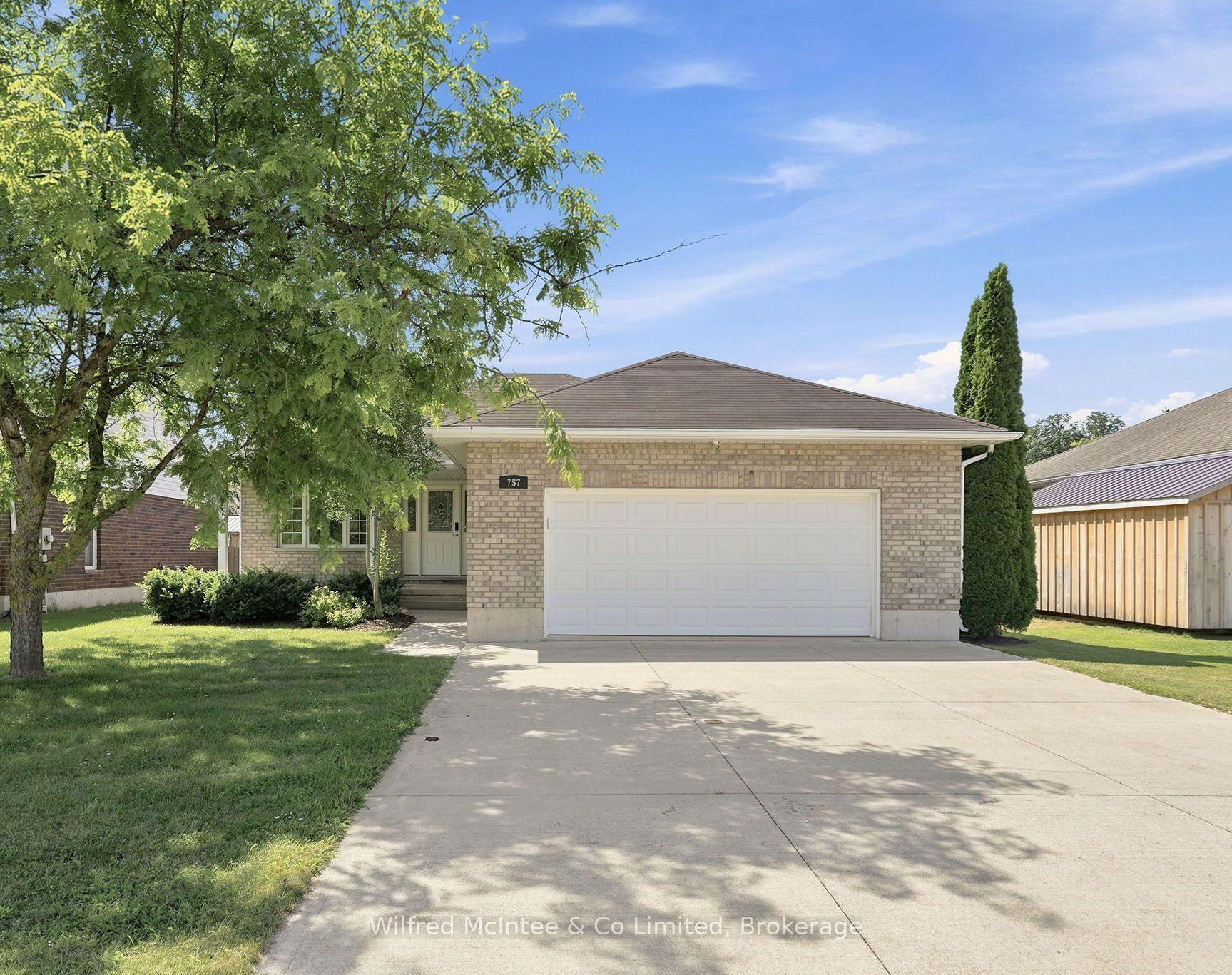 757 17th Street, Hanover — Detached for sale, photo 1