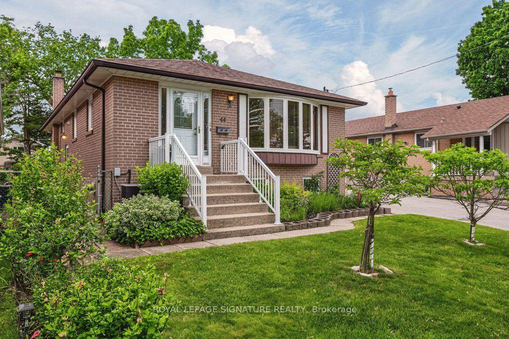 44 Rowallan Drive — photo 1