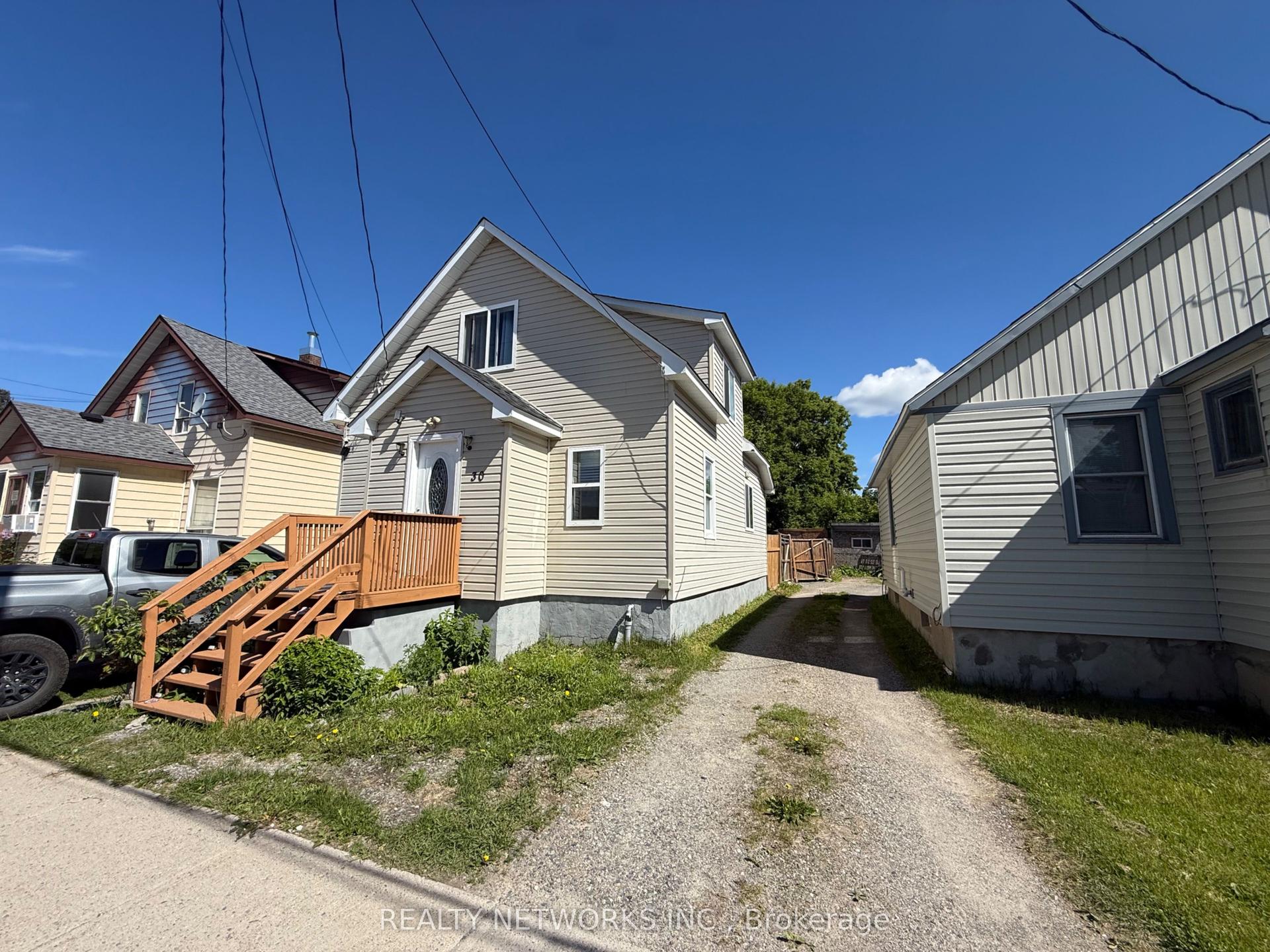30 Golden Avenue, Timmins — Detached for sale, photo 1