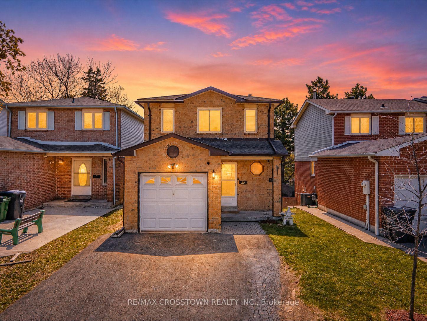 24 CASSANDER Crescent — photo 1