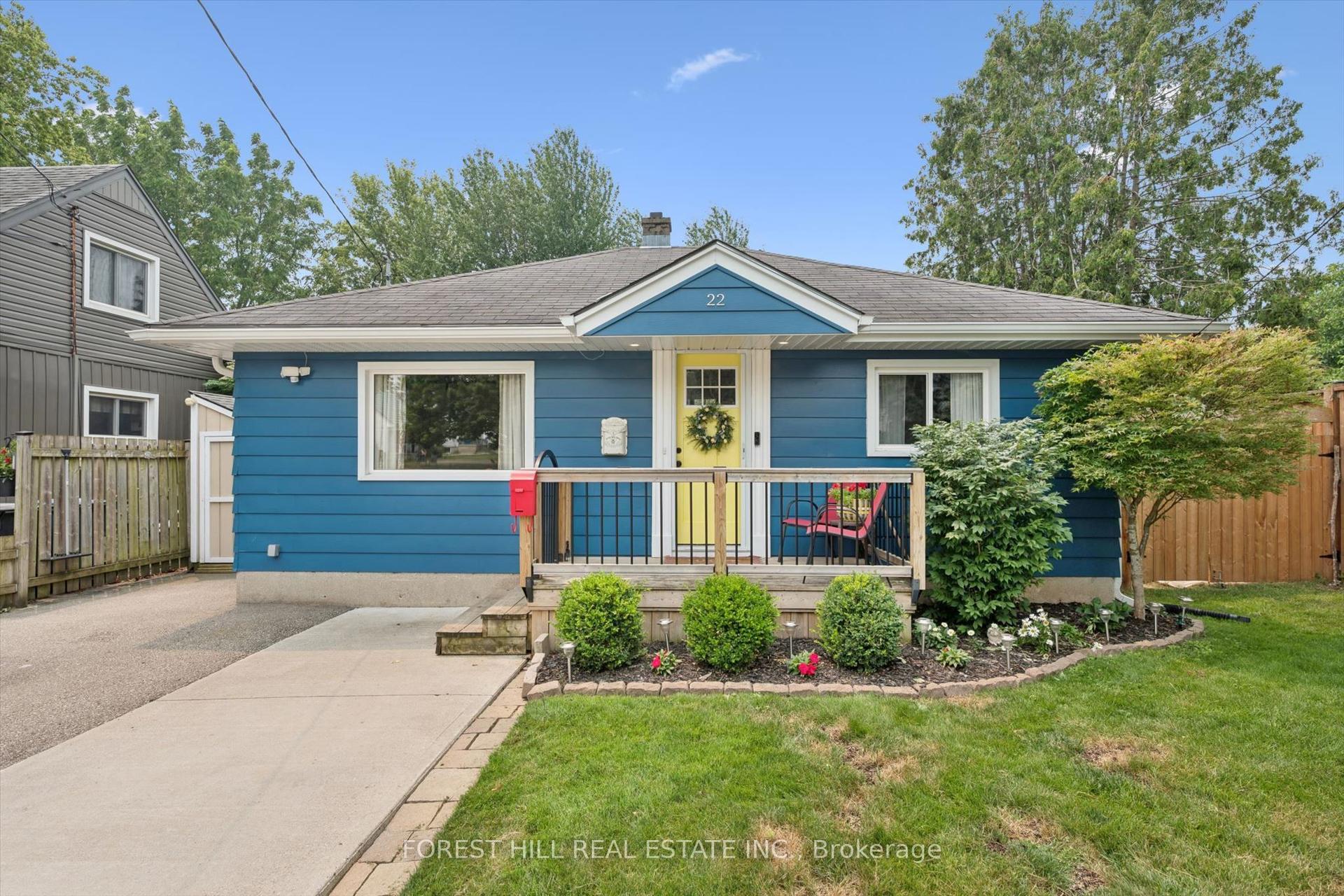 22 Sleeman Avenue, Guelph — Detached for sale, photo 1
