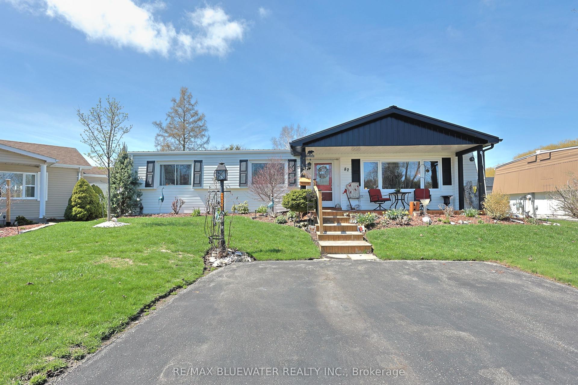 82 Dunes Drive — photo 1
