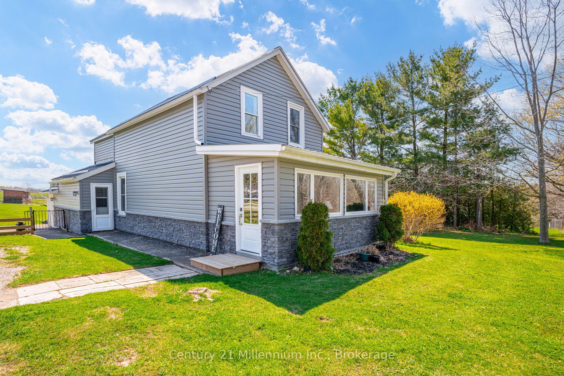 441090 Elm Street — photo 1