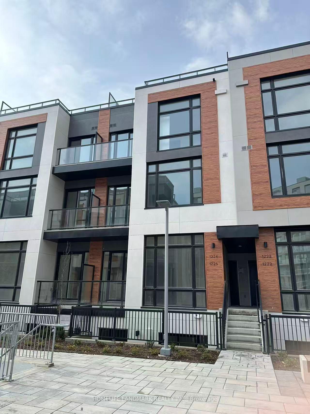 8 David Eyer Road 1224 #1224 — photo 1