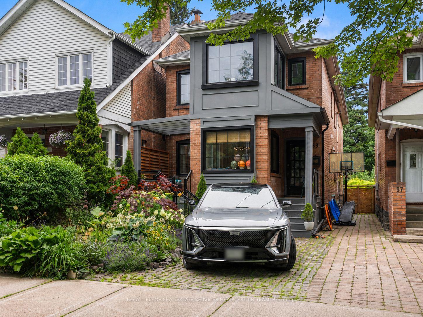 39 Standish Avenue, Toronto — Detached for sale, photo 1