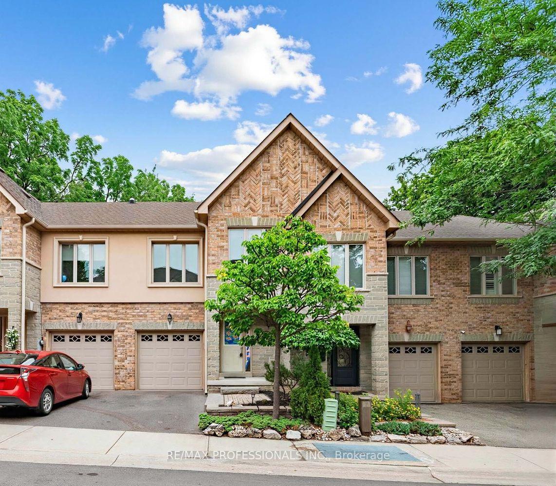 7 Briarly Lane, Toronto — Townhouse for sale, photo 1