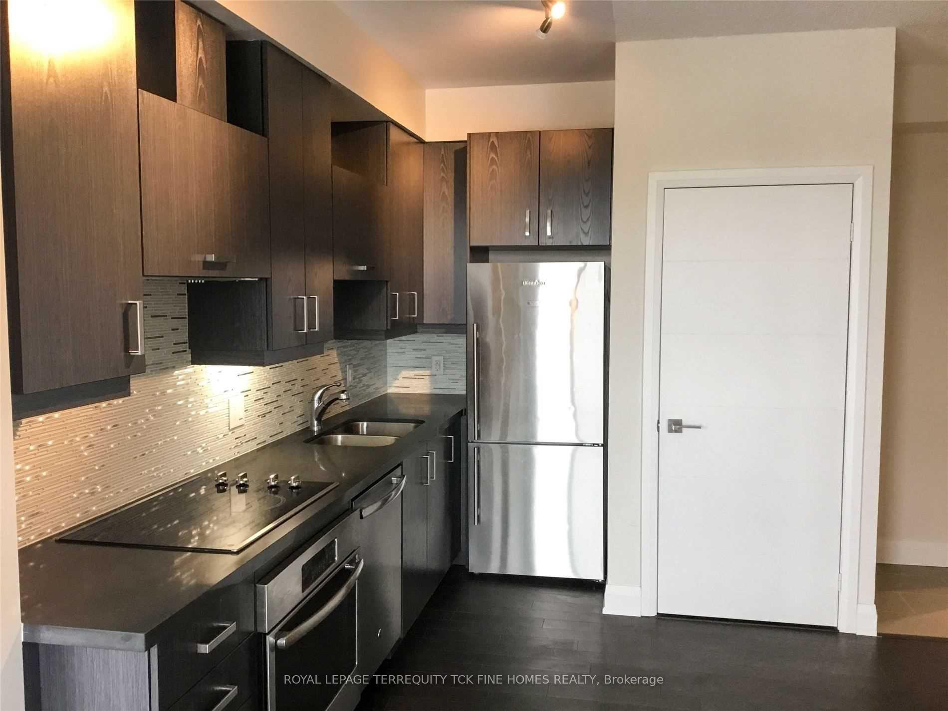 28 Uptown Drive 522 #522 — photo 1