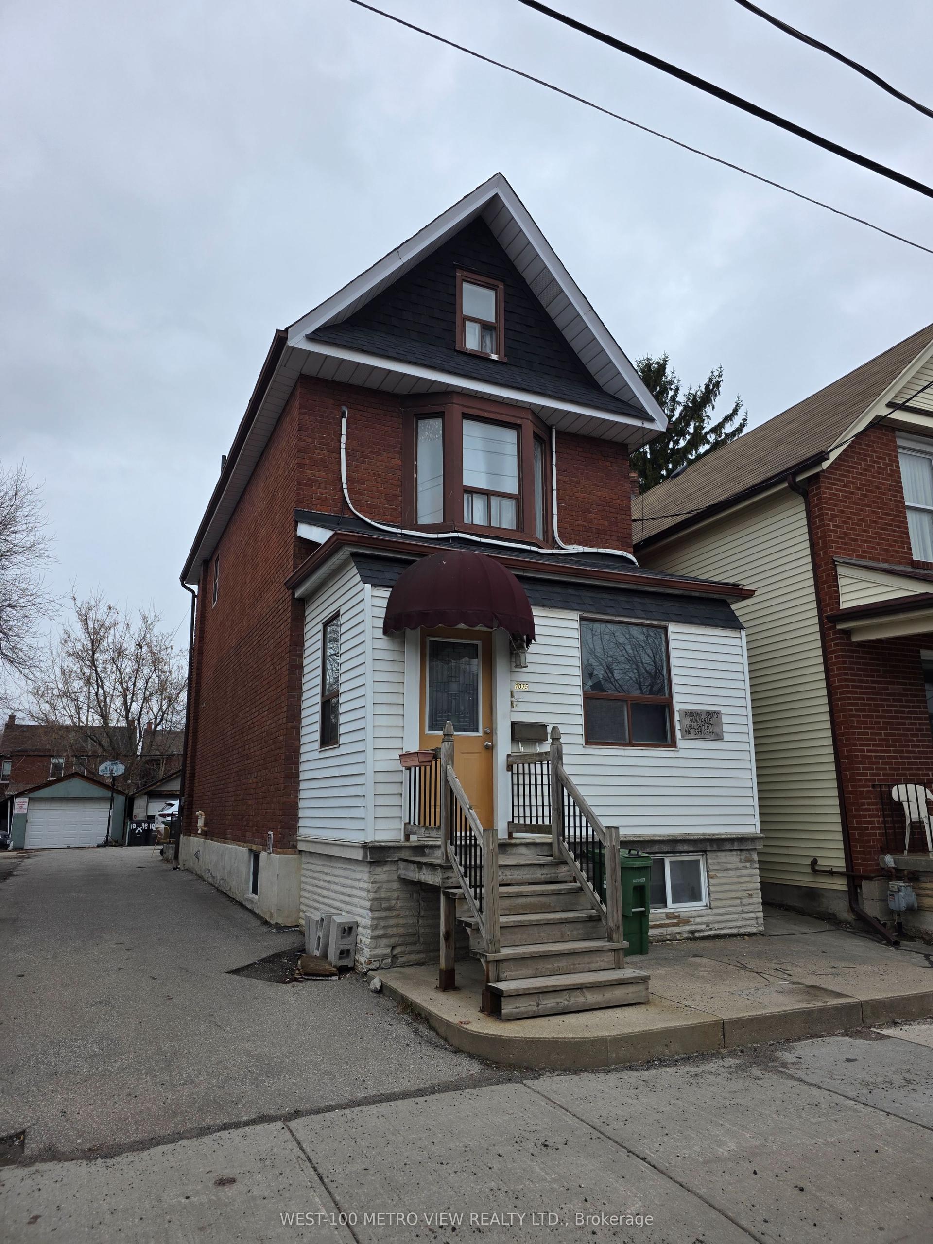 1075 Dufferin Street — photo 1
