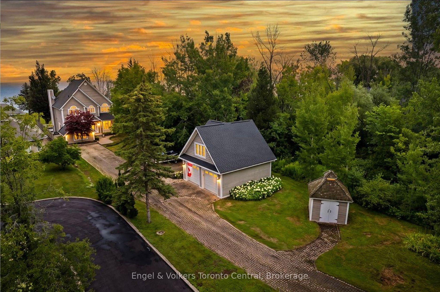 63 Georgian Manor Drive, Collingwood — Detached for sale, photo 1