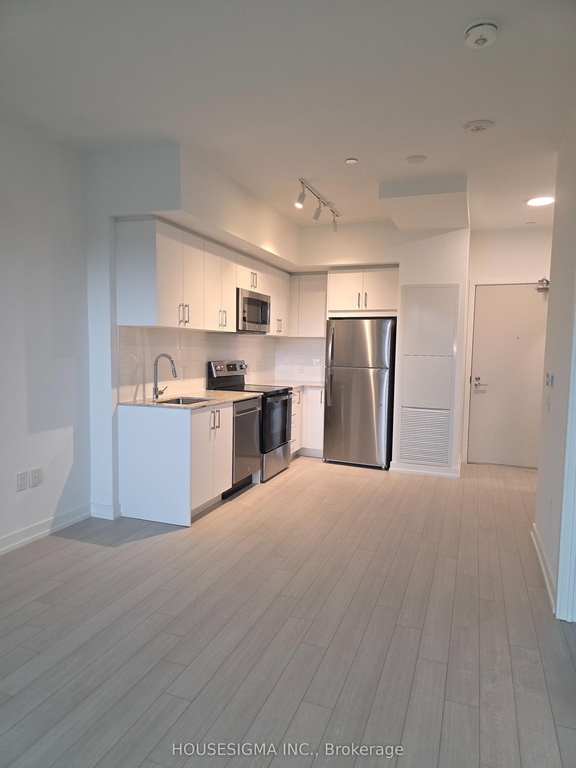 4010 Eglinton Avenue W 407 #407 — photo 1