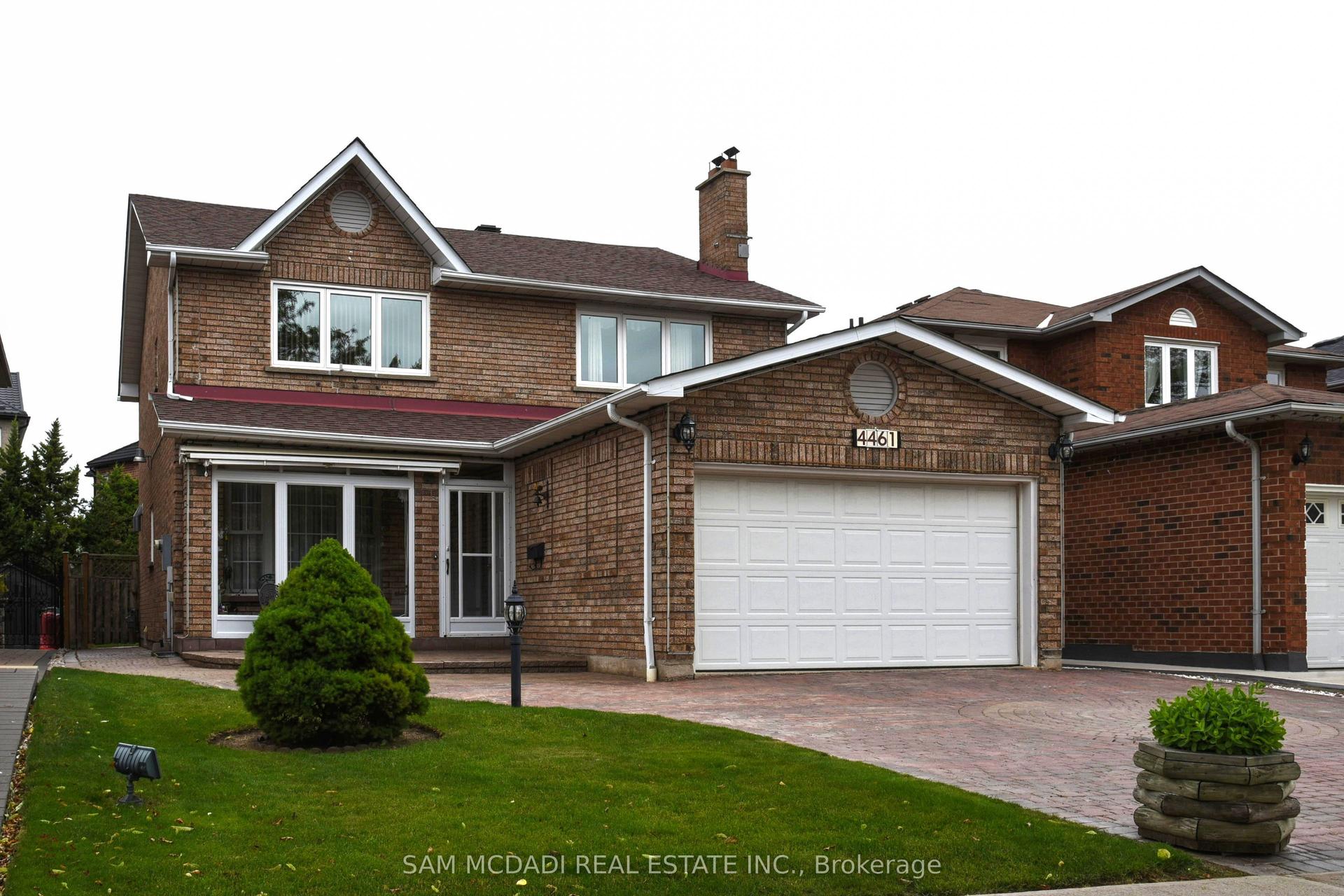 4461 Gladebrook Crescent — photo 1