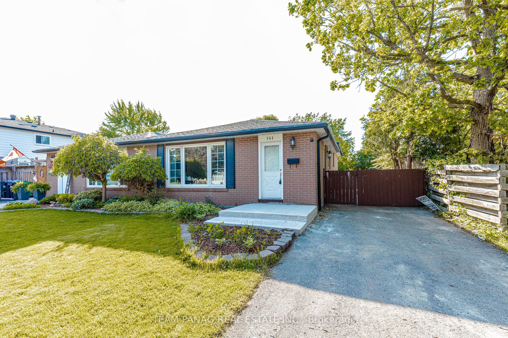 141 Fallingdale Crescent — photo 1