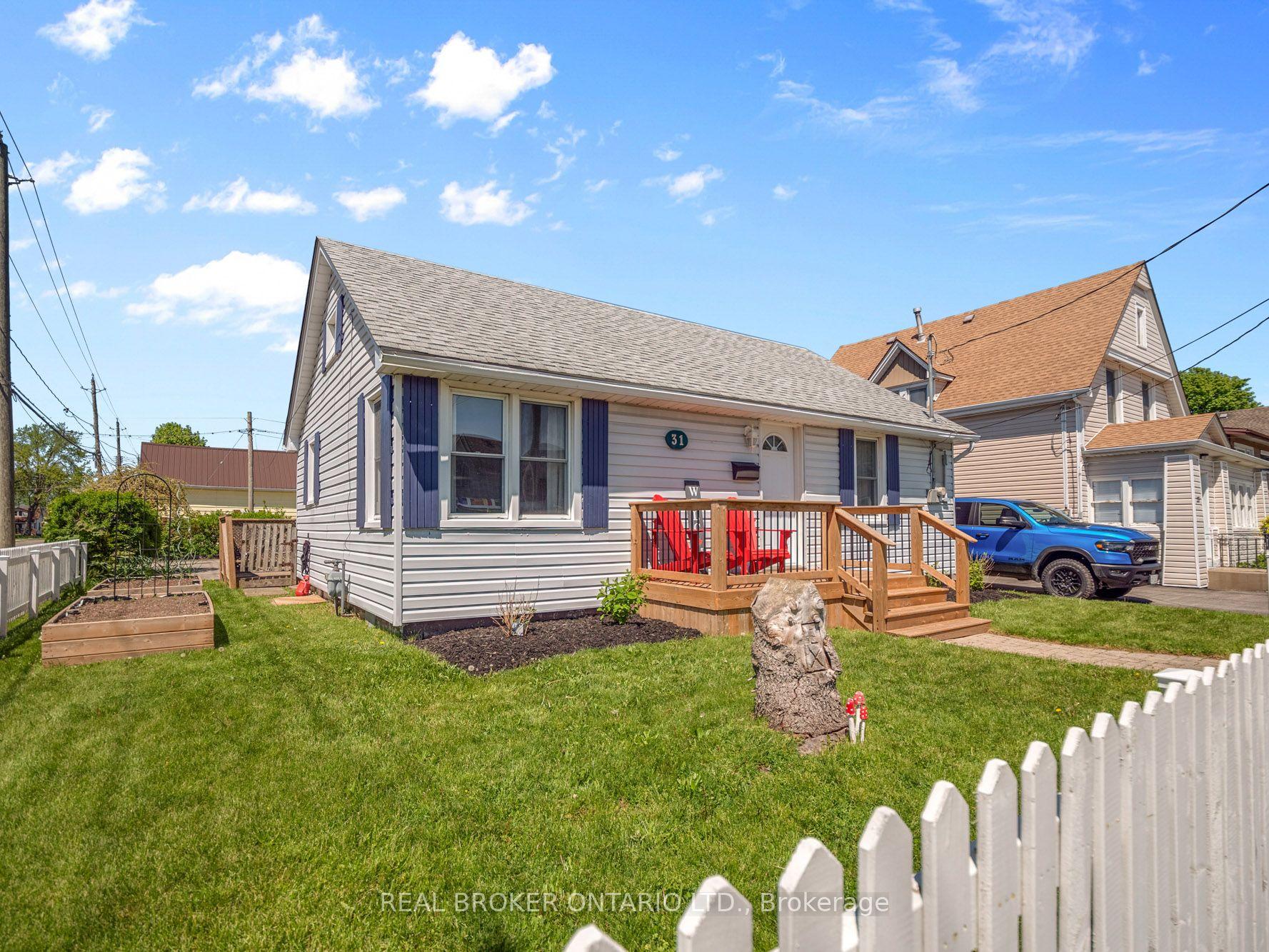 31 BEECH Street — photo 1