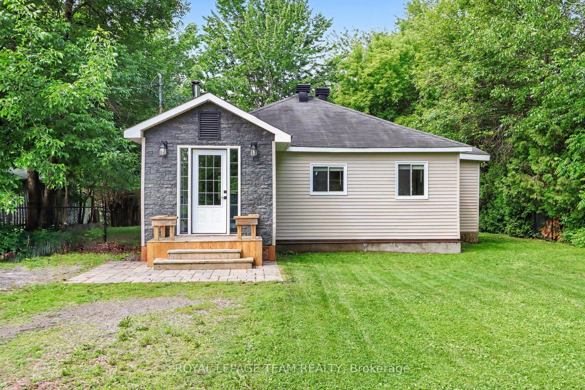 282 Harris Road — photo 1