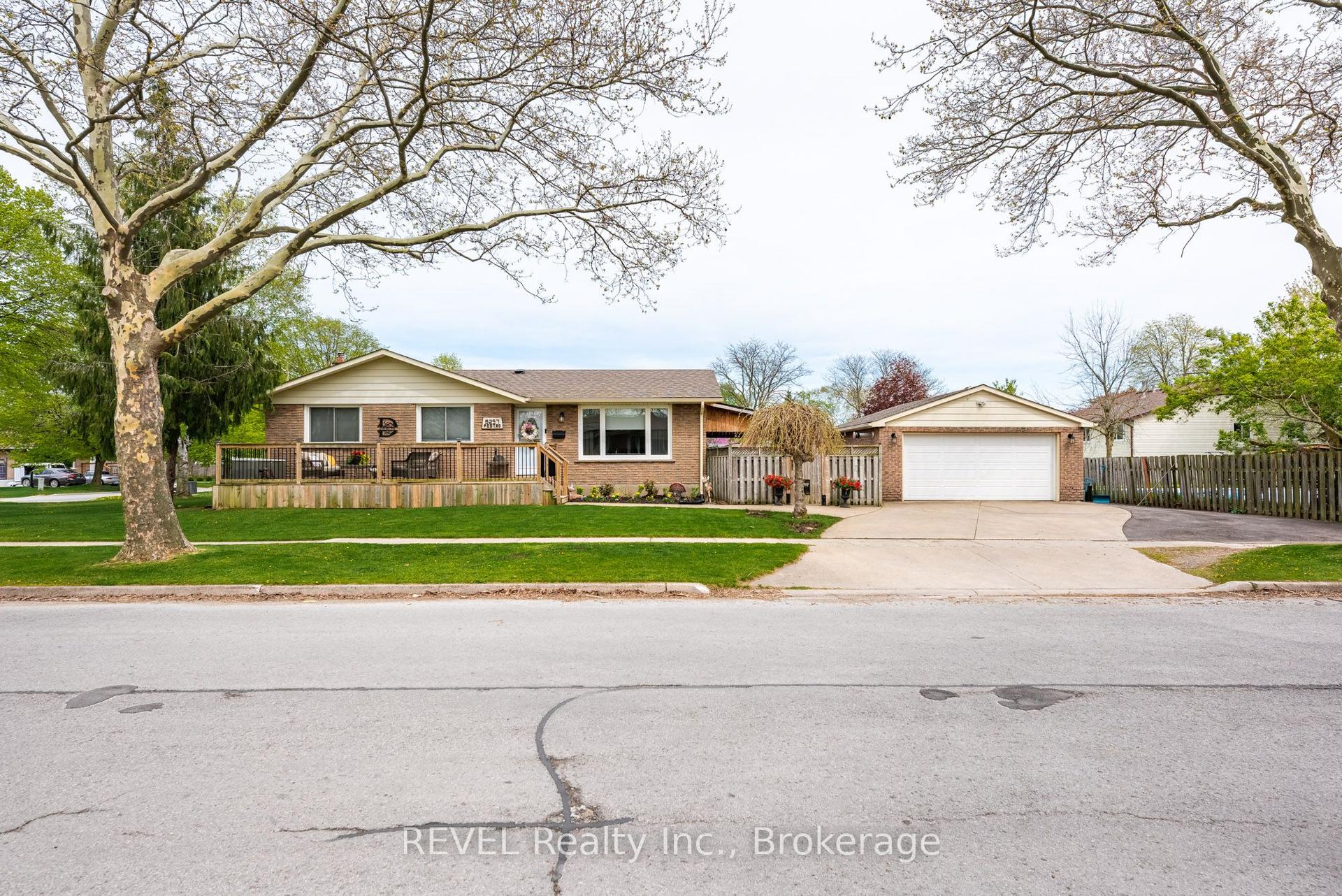 8257 Post Road — photo 1