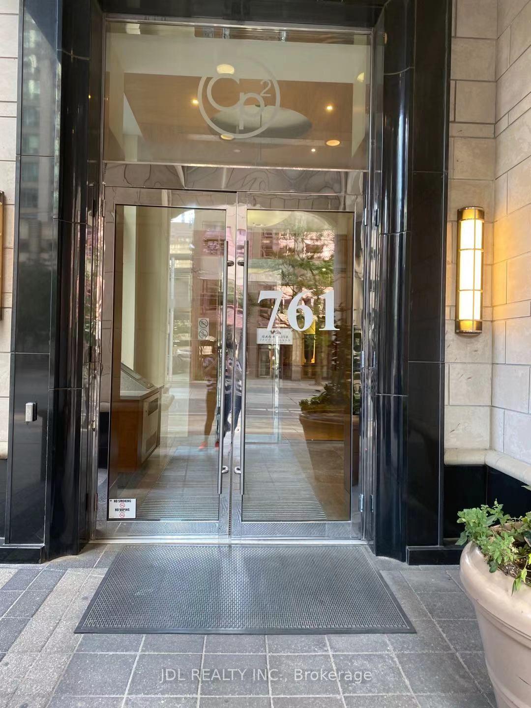 761 Bay Street 907 #907, Toronto — Condo for lease, photo 1