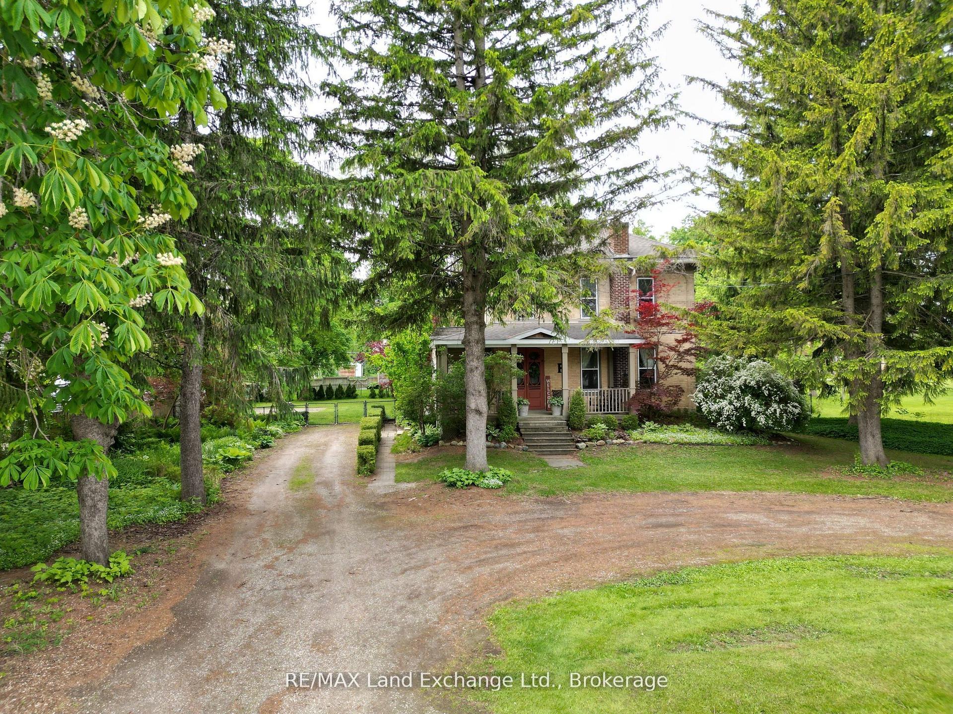 20 Queen Street — photo 1