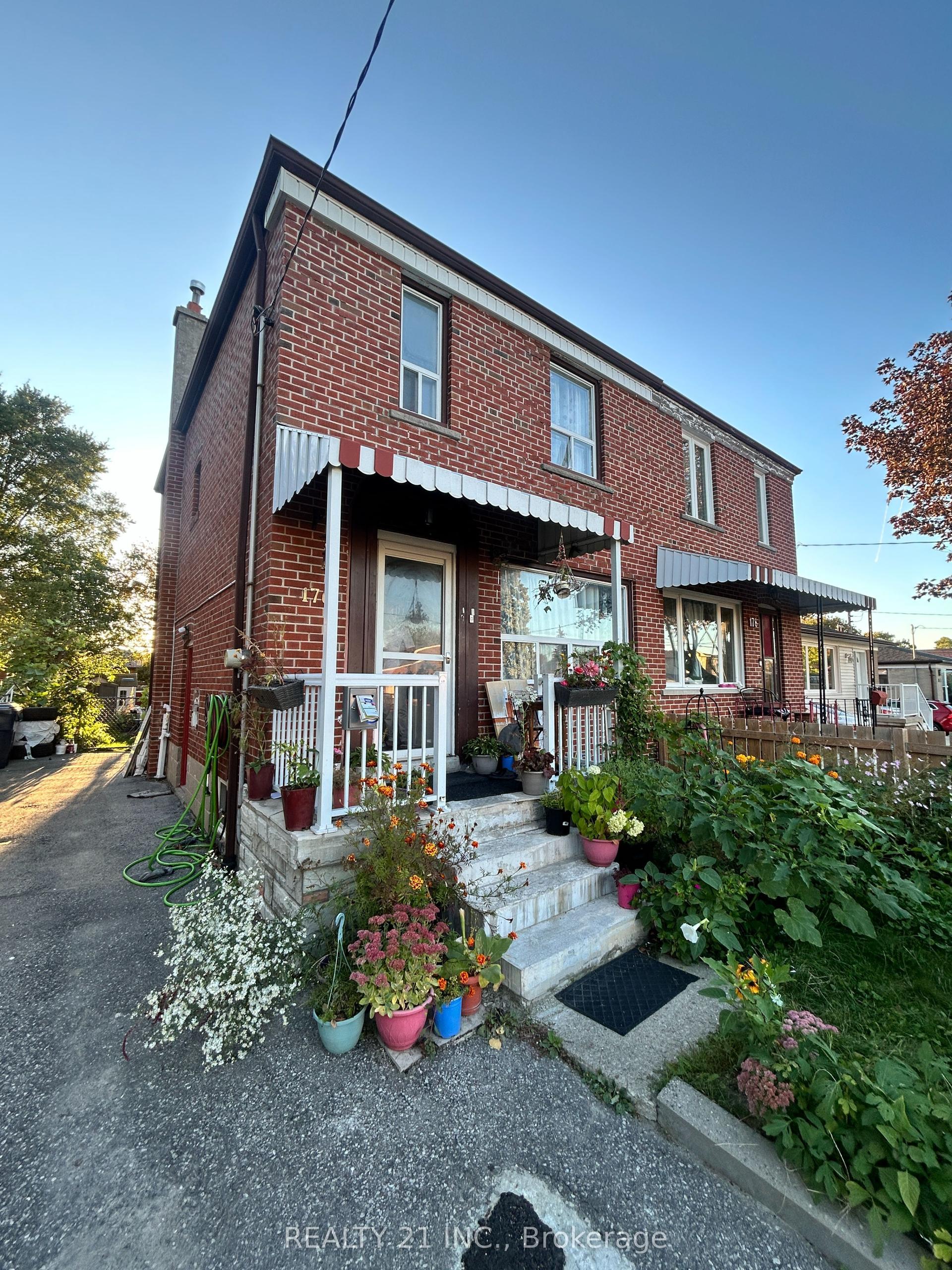 176 Linden Avenue, Toronto — Semi-Detached for sale, photo 1