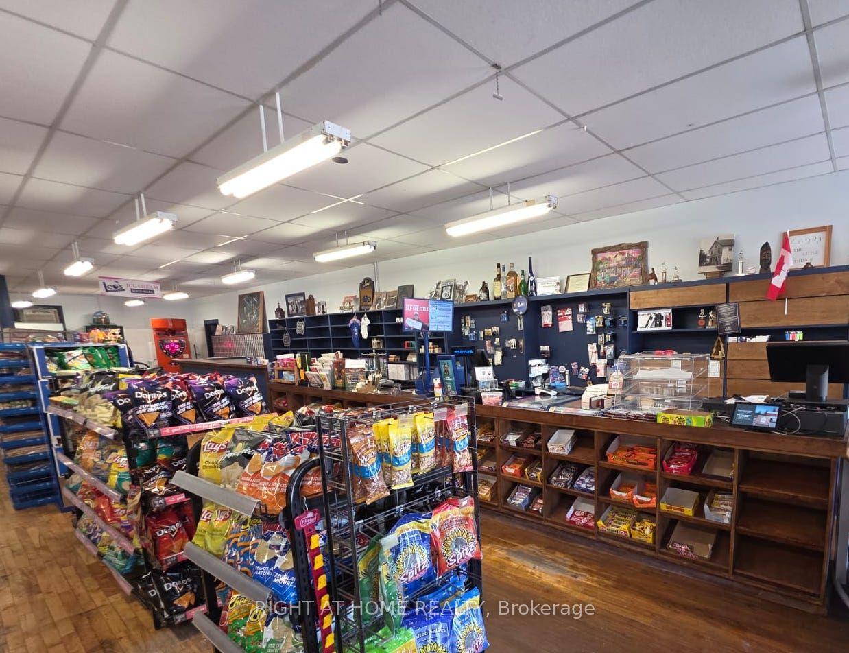 1111 Heritage Line — photo 1