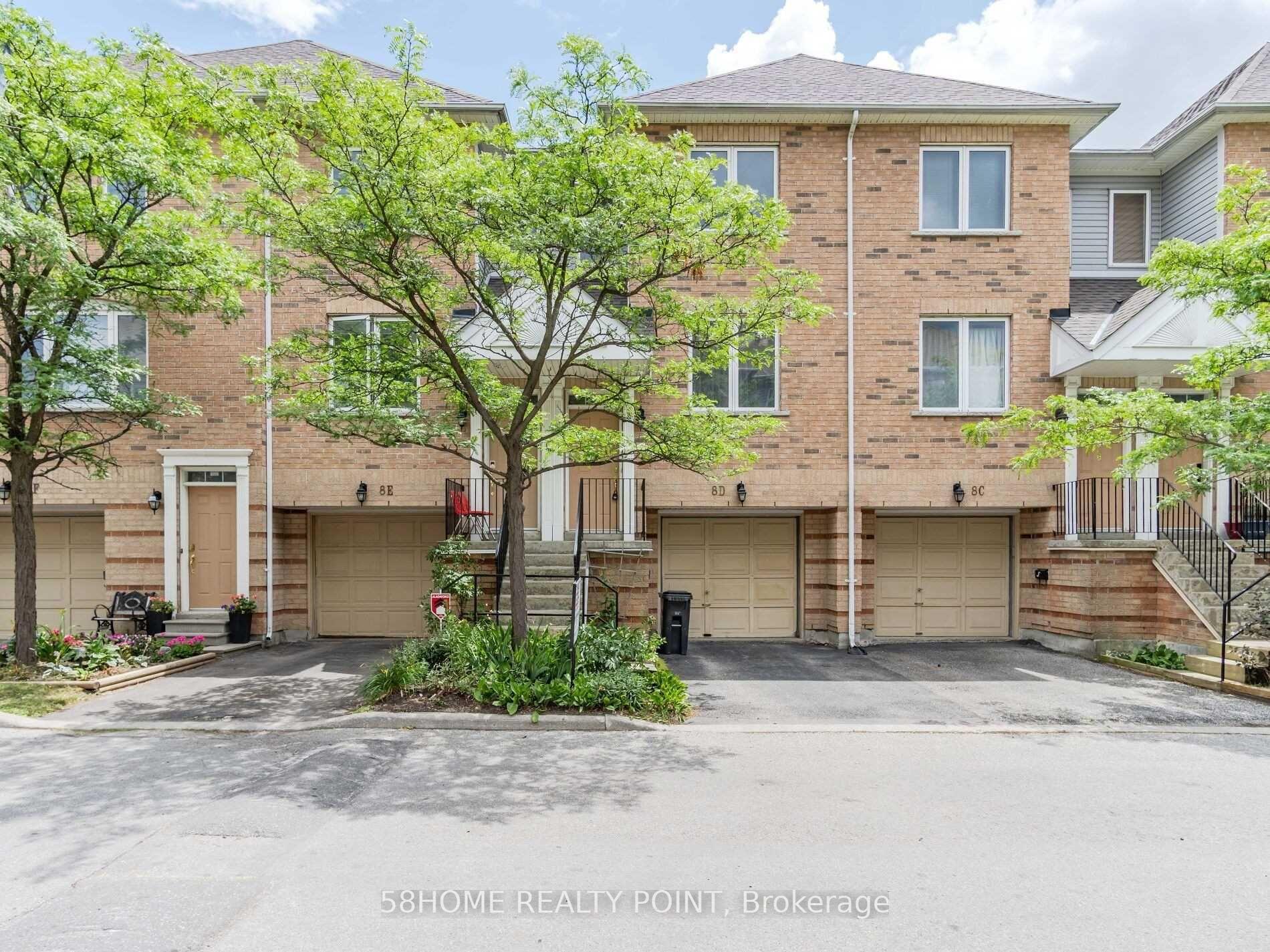 8D Leaside Park Drive Upper #Upper, Toronto — Condo Town for lease, photo 1
