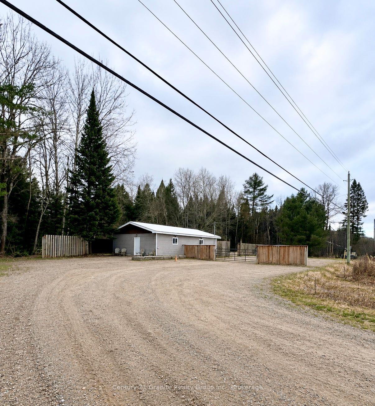 1725 Loop Road, Highlands East — Commercial for sale, photo 1