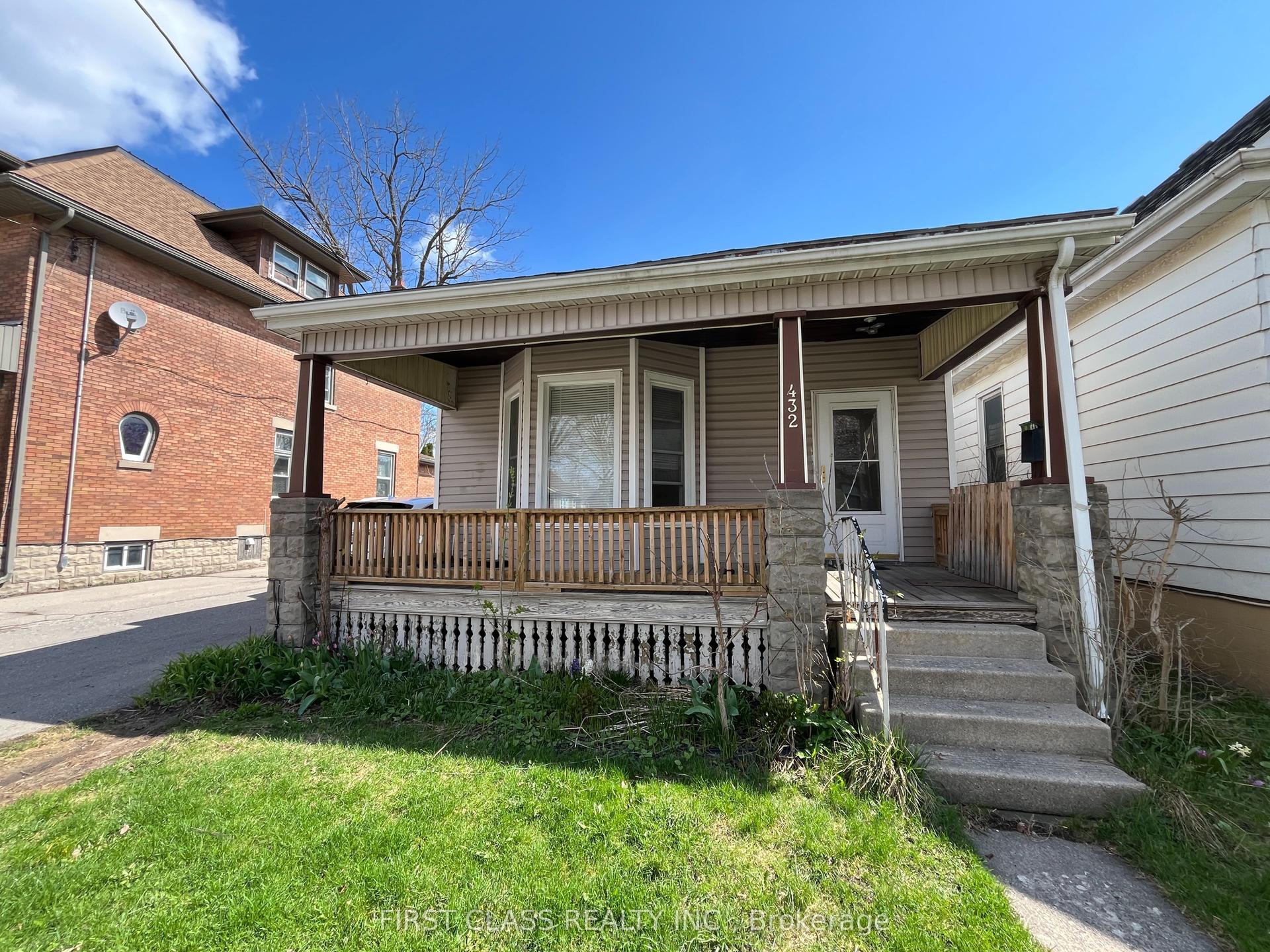 432 CHARLOTTE Street — photo 1