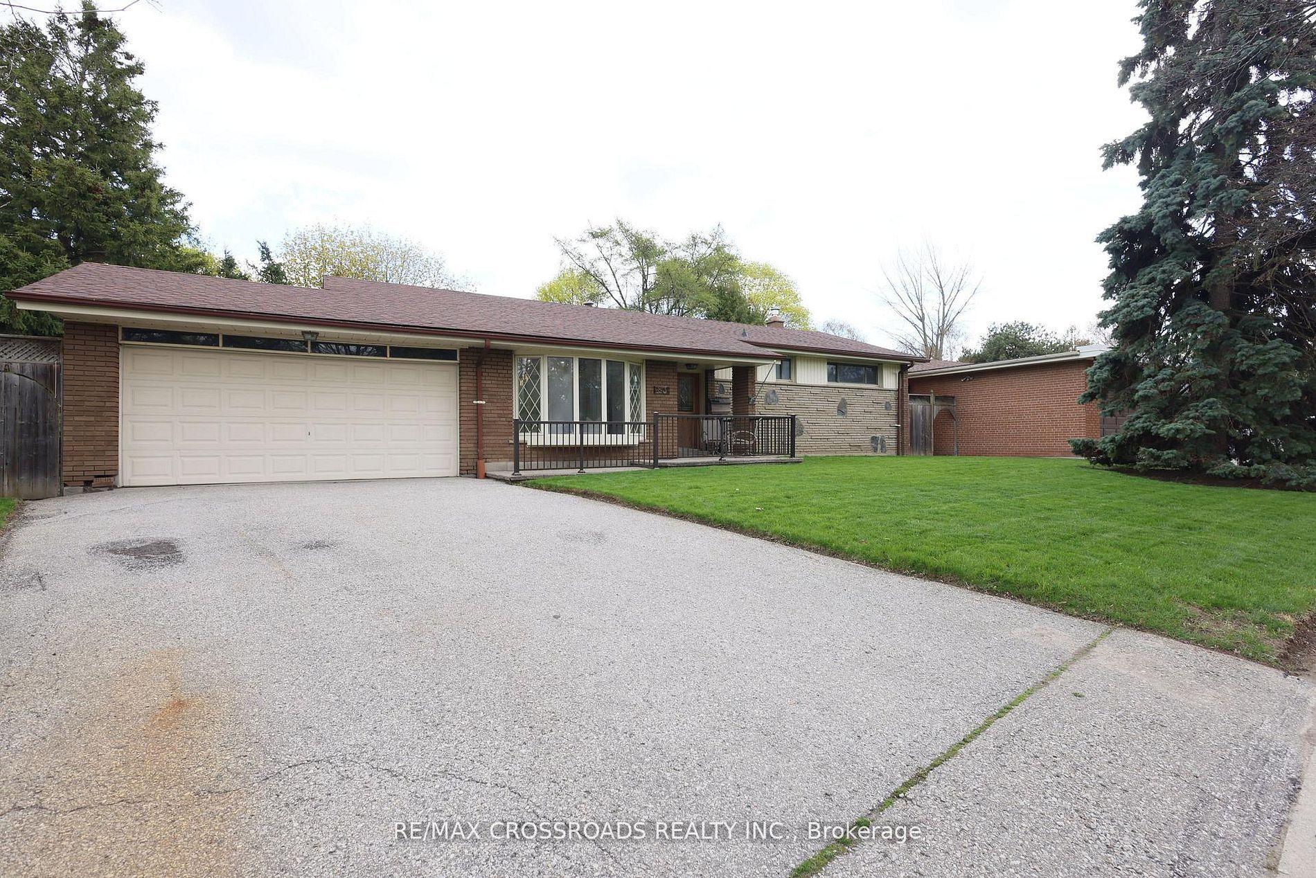 83 Pegasus Trail, Toronto — Detached for sale, photo 1