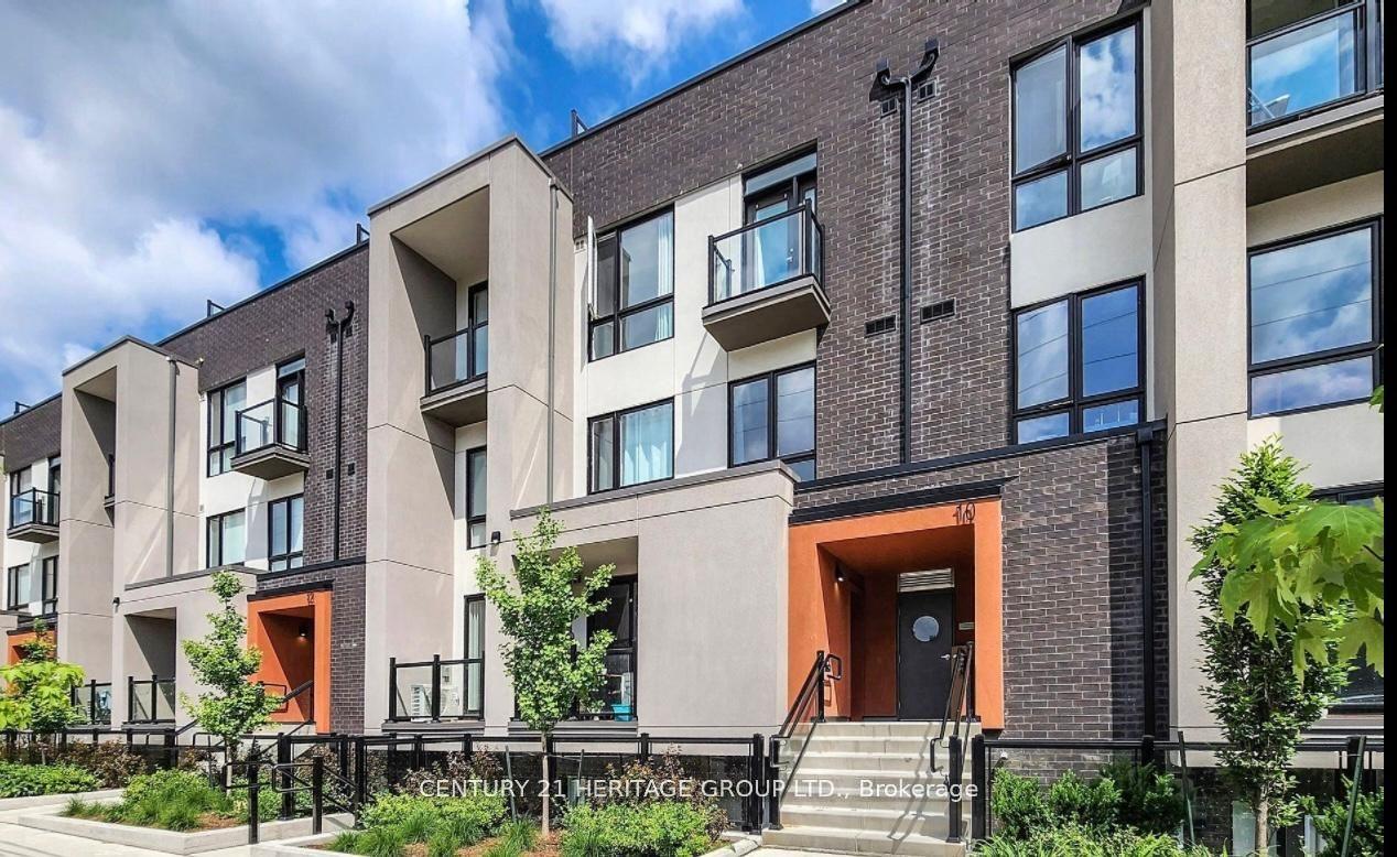 10 Marquette Avenue S A3 #A3 — photo 1