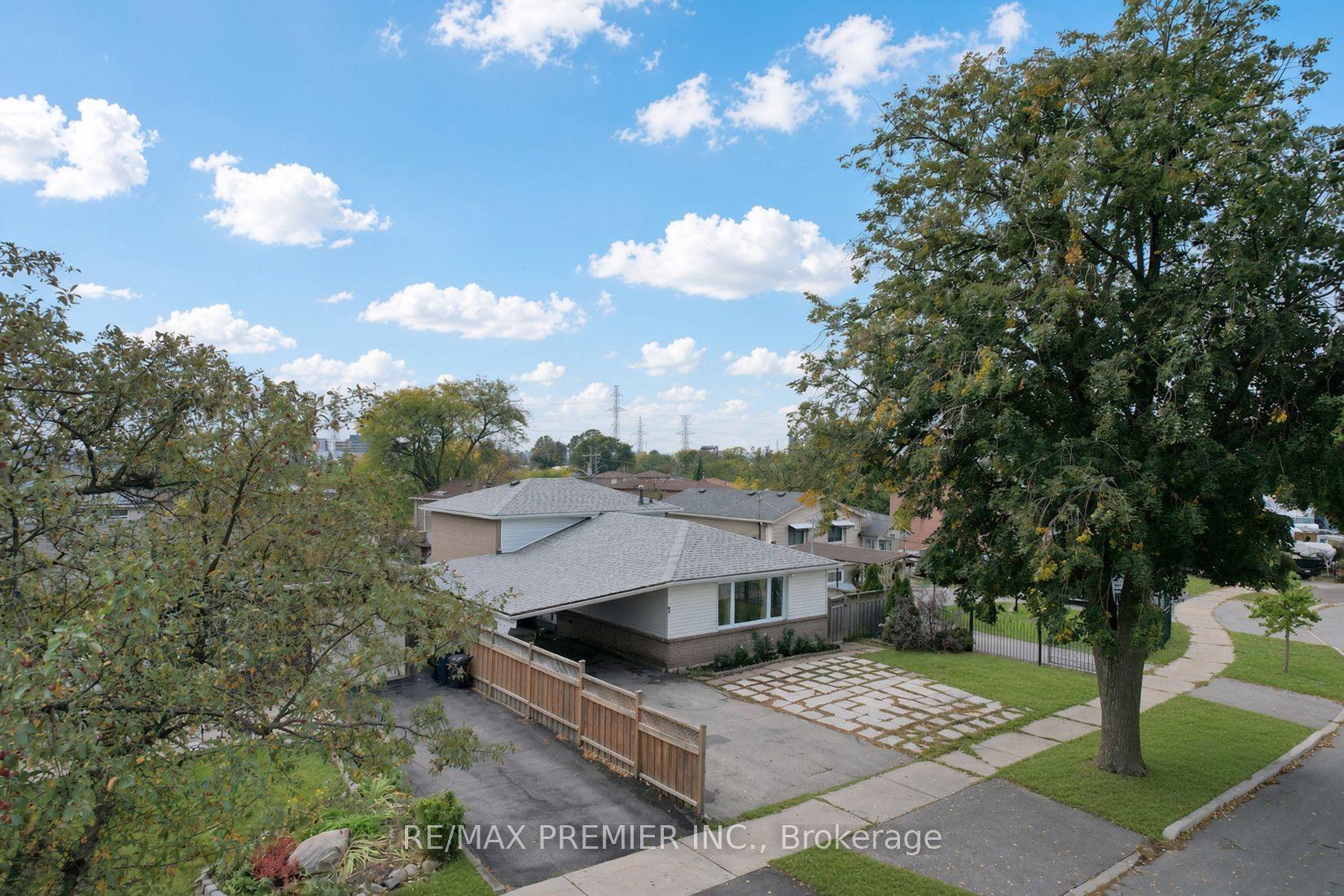 7 Artech Court, Toronto — Detached for sale, photo 1