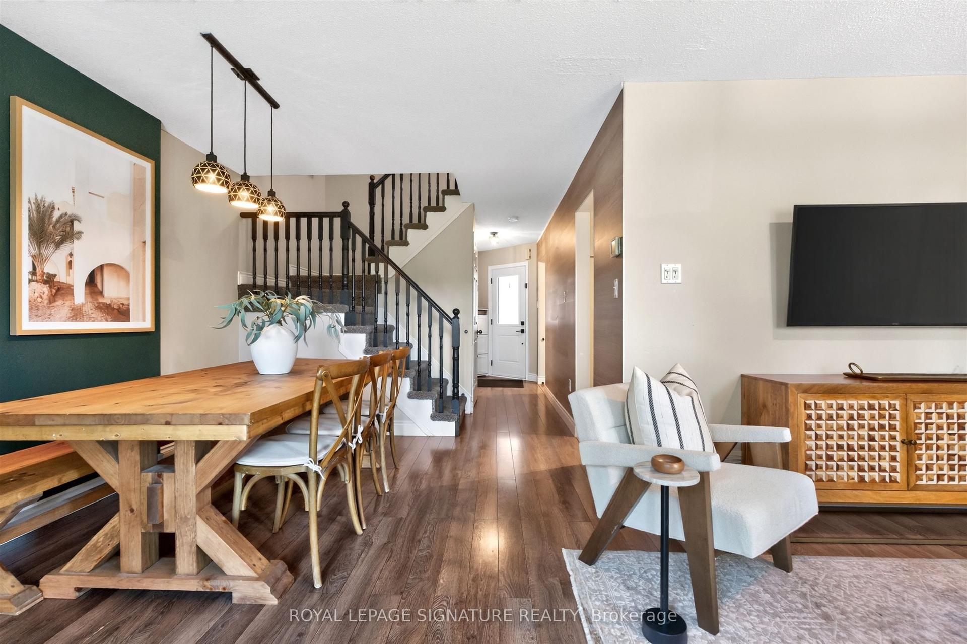 1373 Treeland Street, Burlington — Townhouse for sale, photo 1