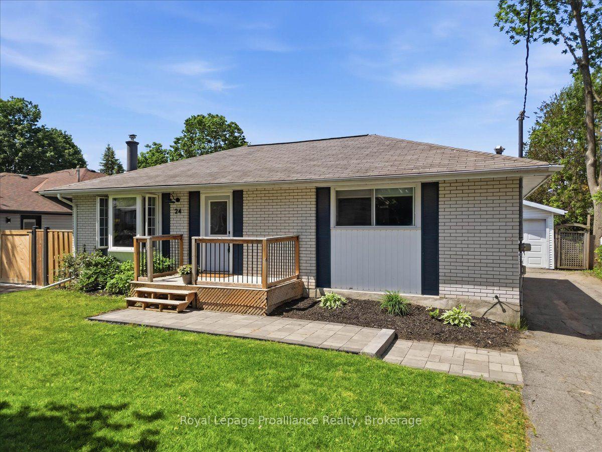 24 Harvest Crescent — photo 1
