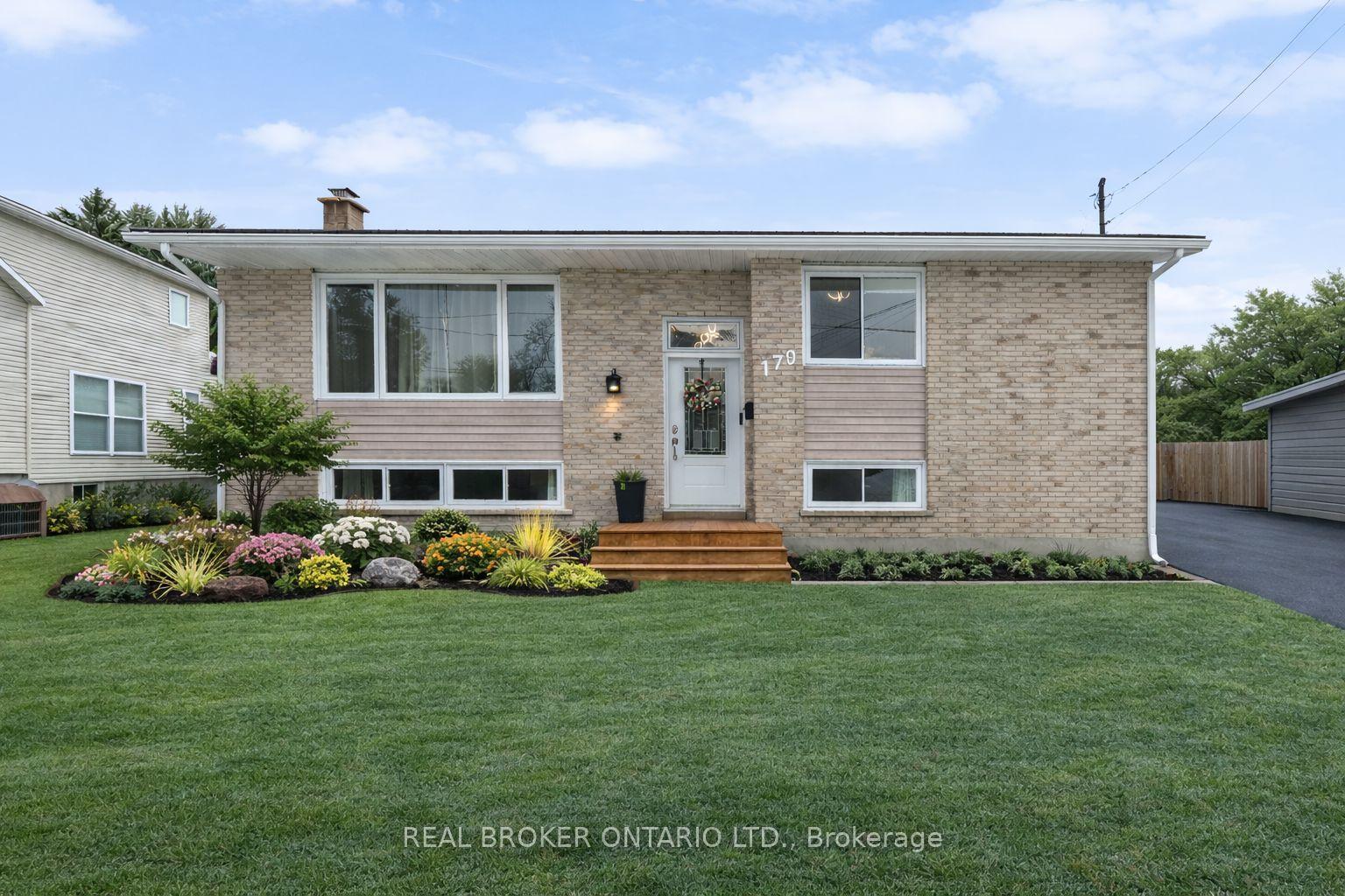 179 Wellington Street — photo 1