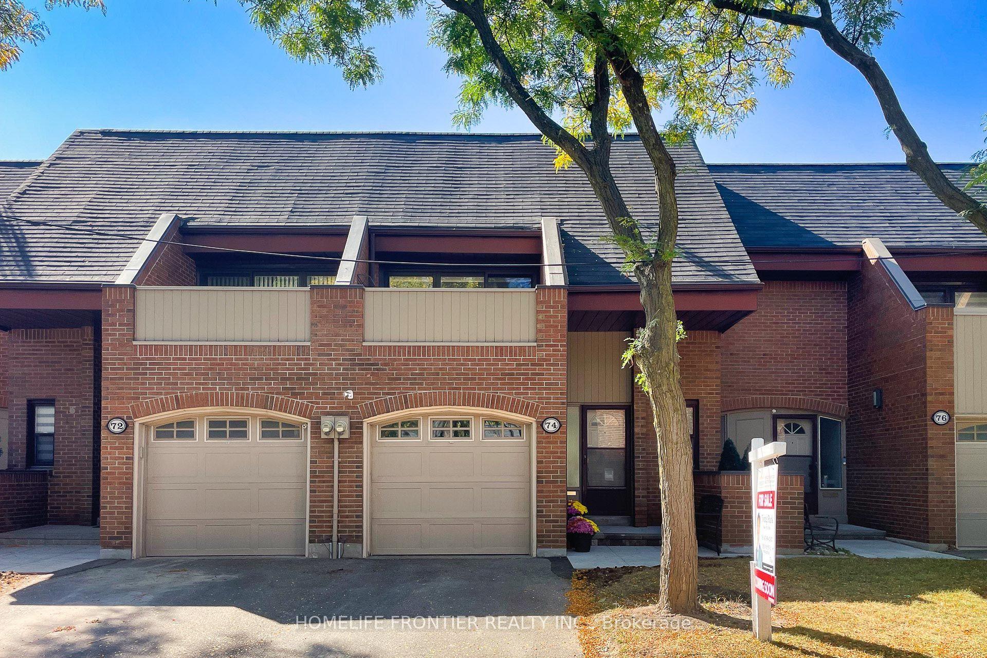 74 Flaming Roseway, Toronto — Condo Town for sale, photo 1