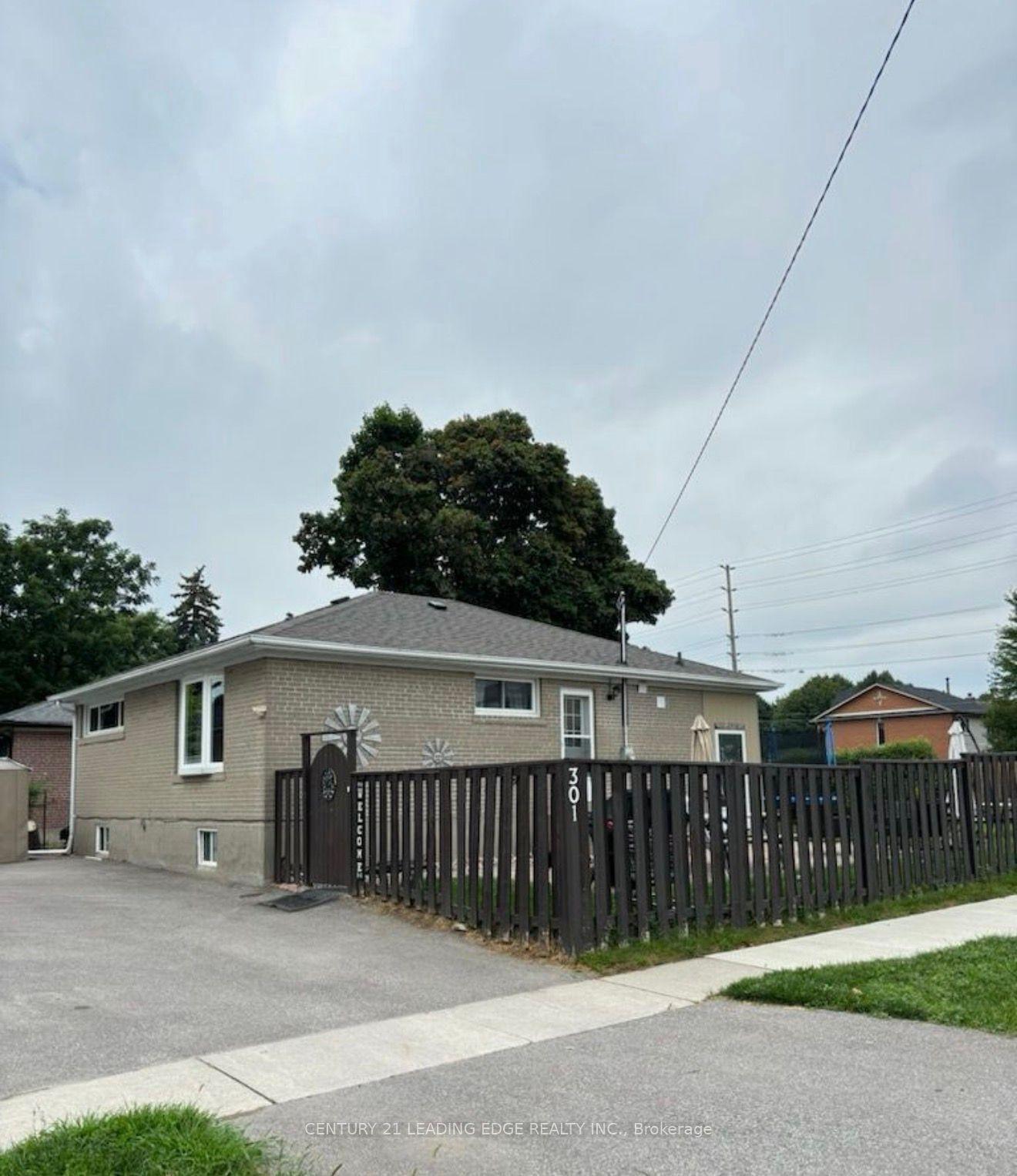 301 Rossland Road W, Whitby — Detached for lease, photo 1