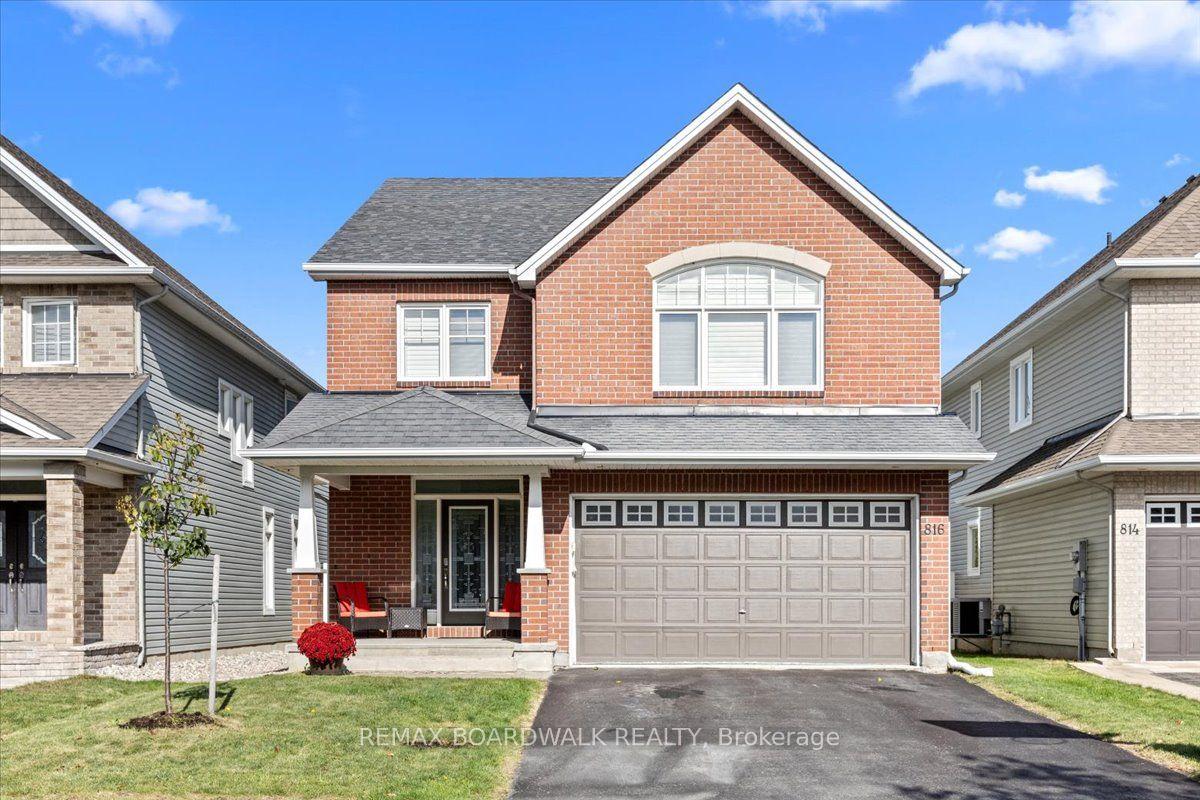 816 Azure Street — photo 1