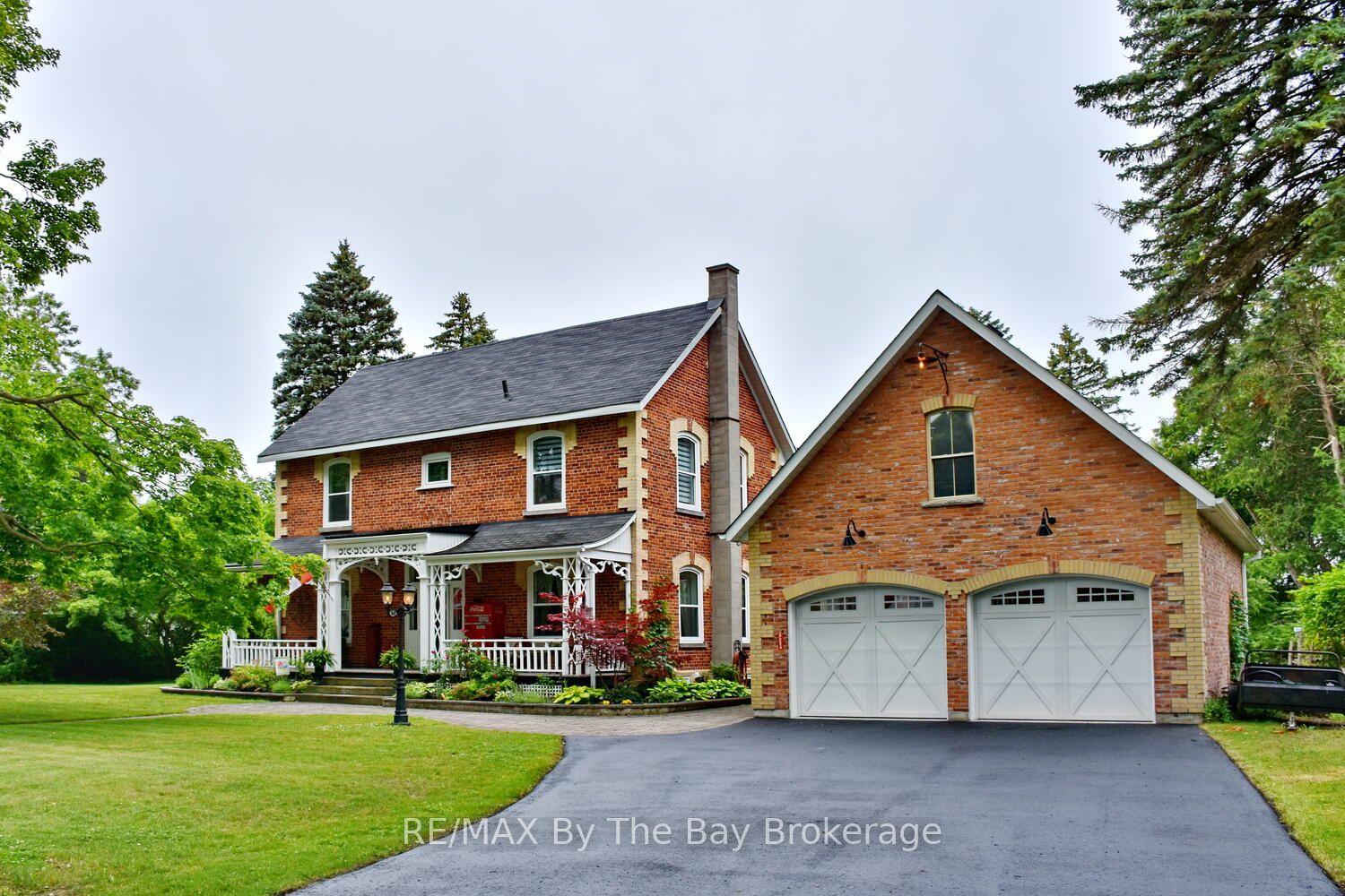 214 Elm Street, Clearview — Detached for sale, photo 1