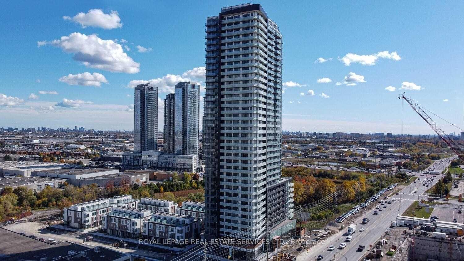 7895 Jane Street E 2118 #2118 — photo 1