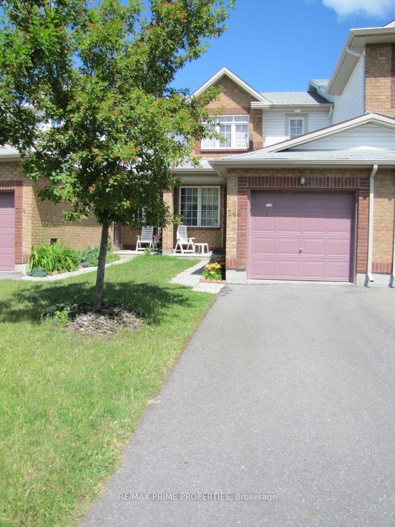 246 Duntroon Circle, Hunt Club - South Keys and Area — Townhouse for lease, photo 1