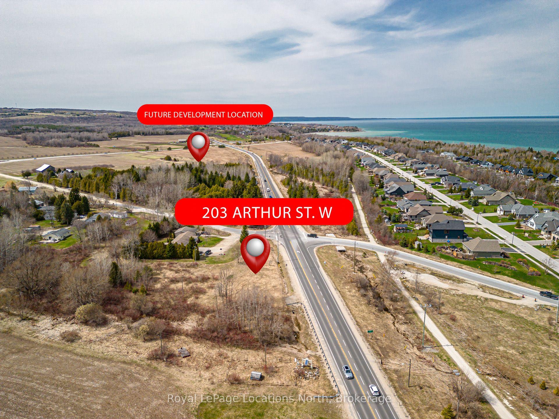 203 Arthur Street W — photo 1