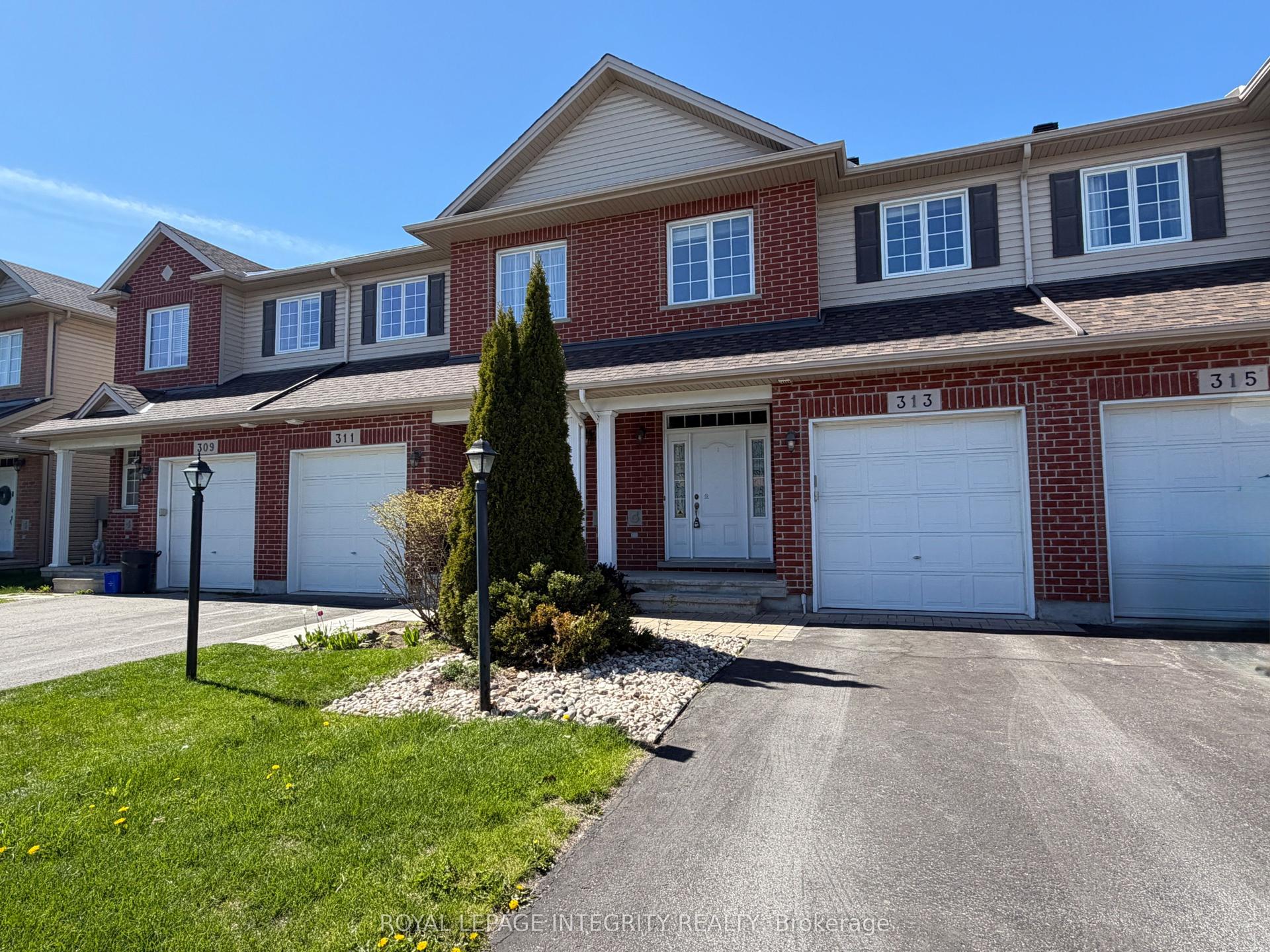 313 Glenbrae Avenue — photo 1