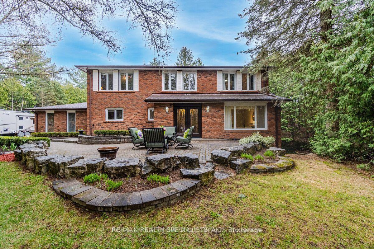 29 Gibson Lake Drive — photo 1