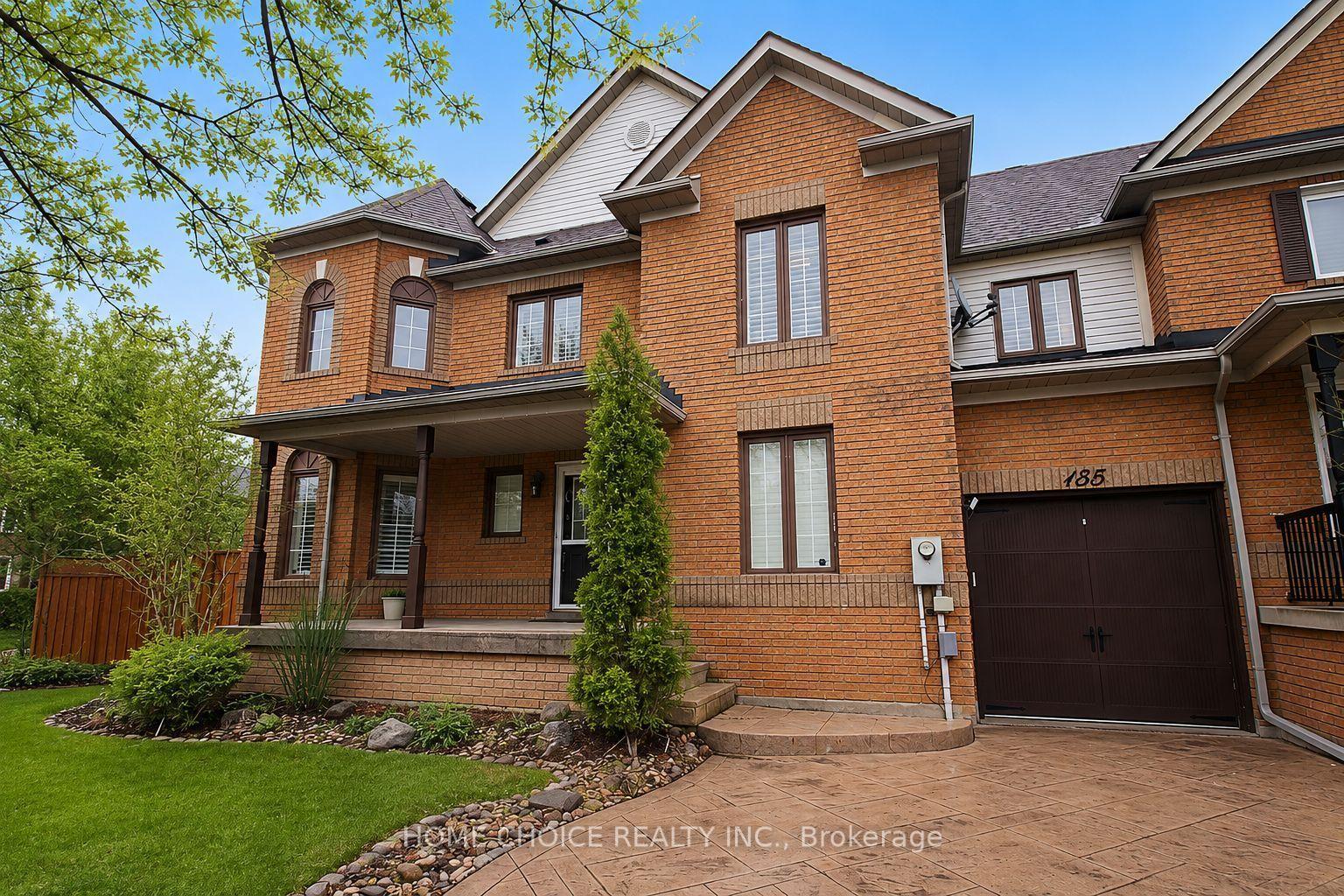 155 Hollandview Trail, Aurora — Townhouse for sale, photo 1