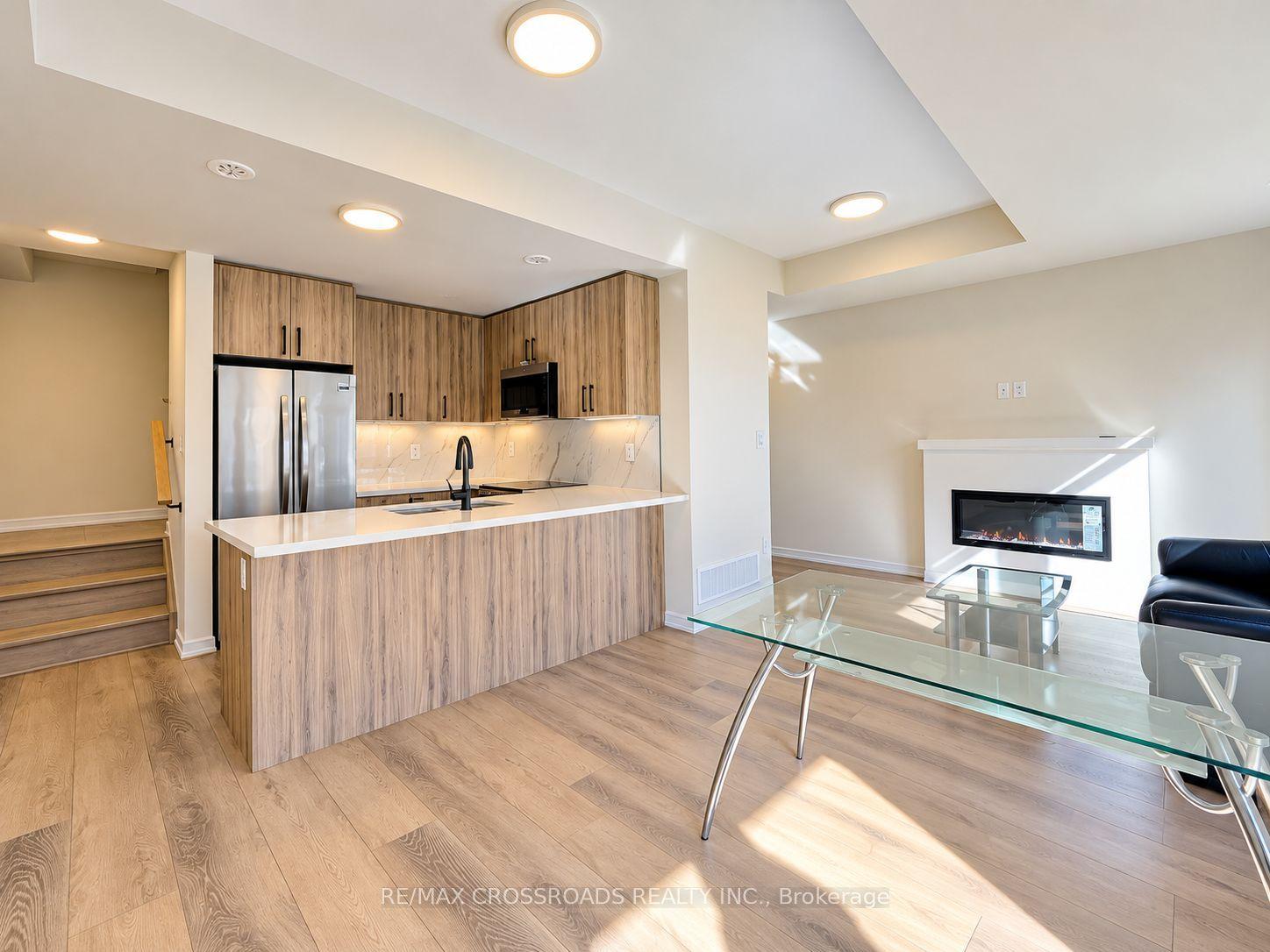 106 MATAWIN Lane, Richmond Hill — Condo Town for lease, photo 1