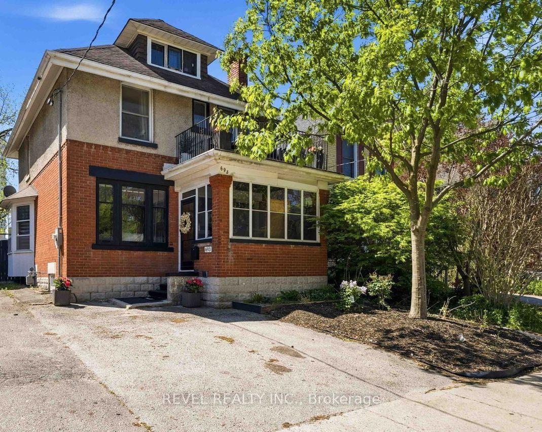 693 Queens Avenue — photo 1